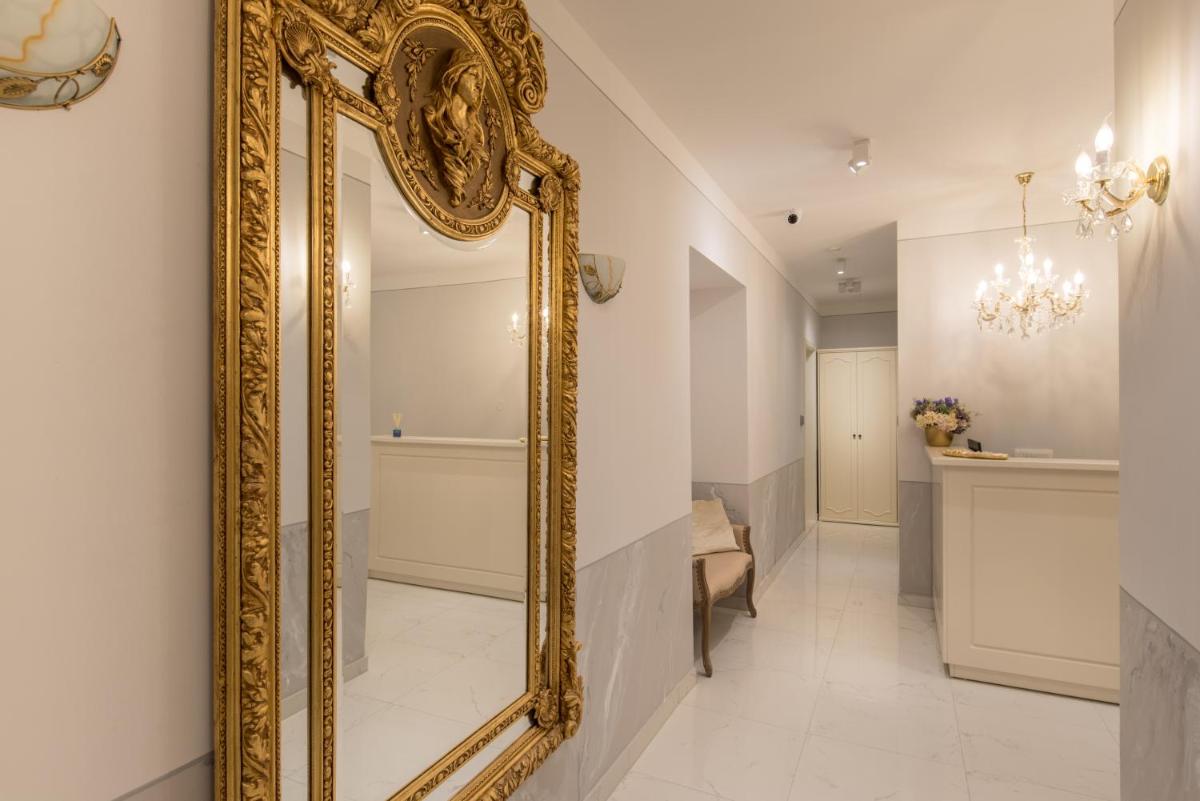 Central Square Heritage Hotel - Housity