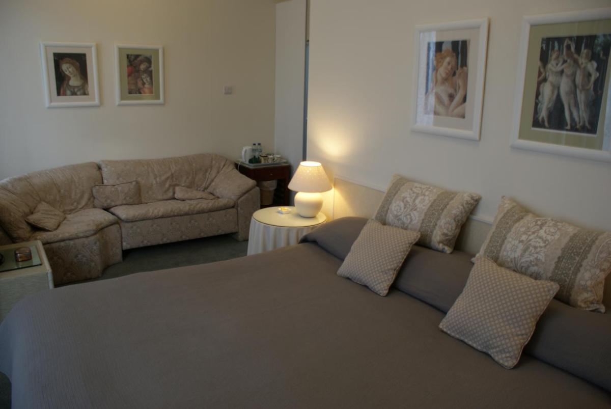 The Norwood Guest House - Housity