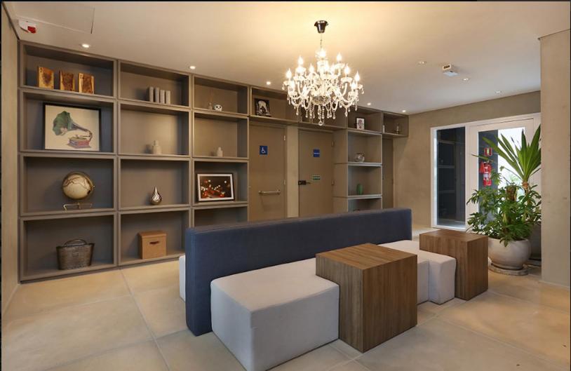 Studio Aconchego, próximo a Rua da Consolação, aos Metros República e Anhangabaú, com ar condicionado, piscina, academia, wifi e varanda - Housity