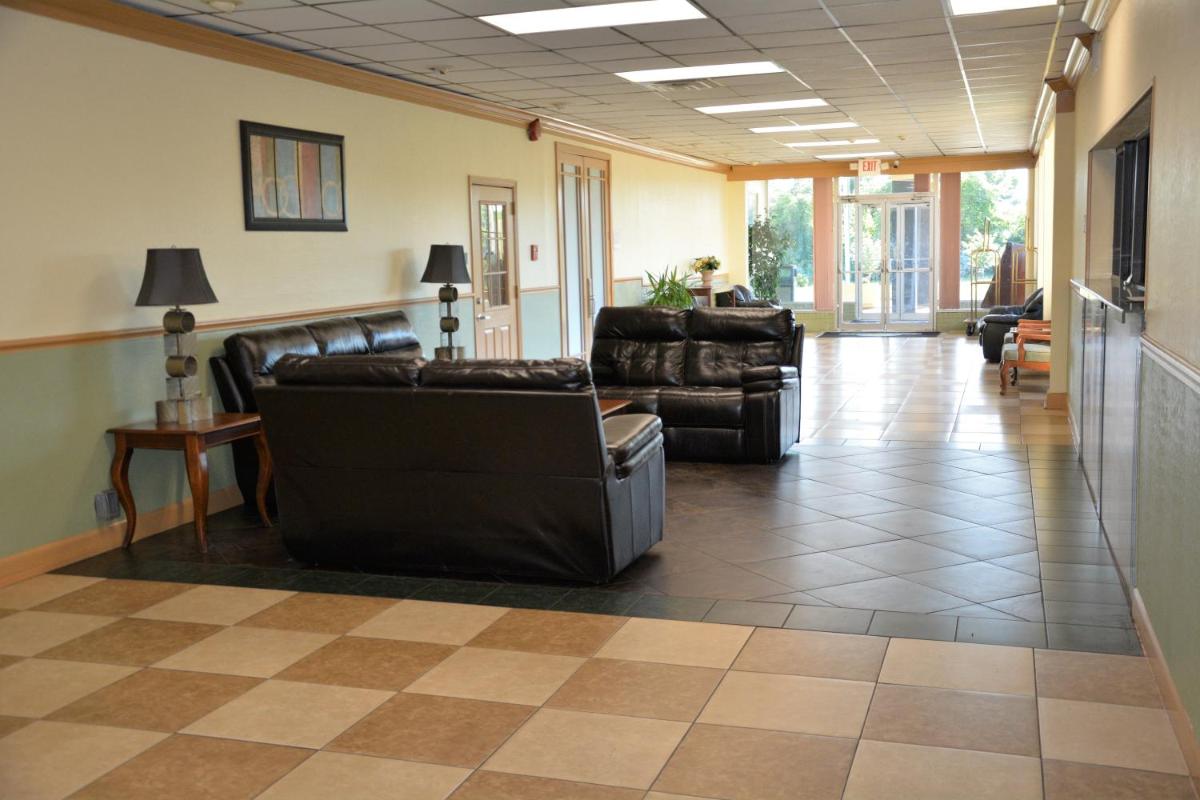Columbus Grand Hotel & Banquet Center - Housity