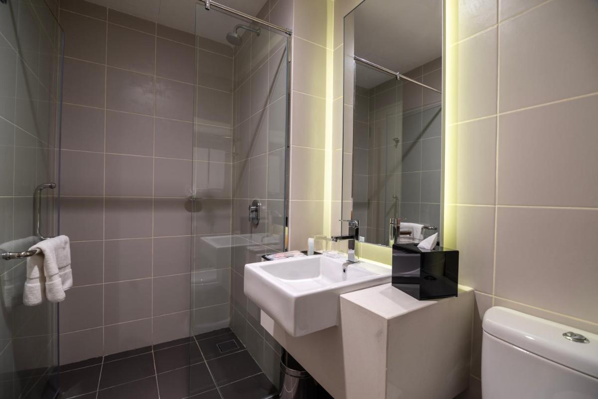 Ramada Meridin Johor Bahru - Hizvo