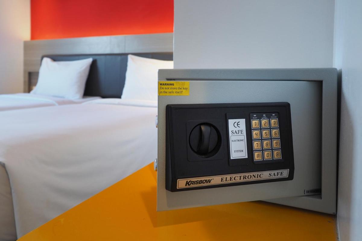 Amaris Hotel Sriwedari Solo - Housity