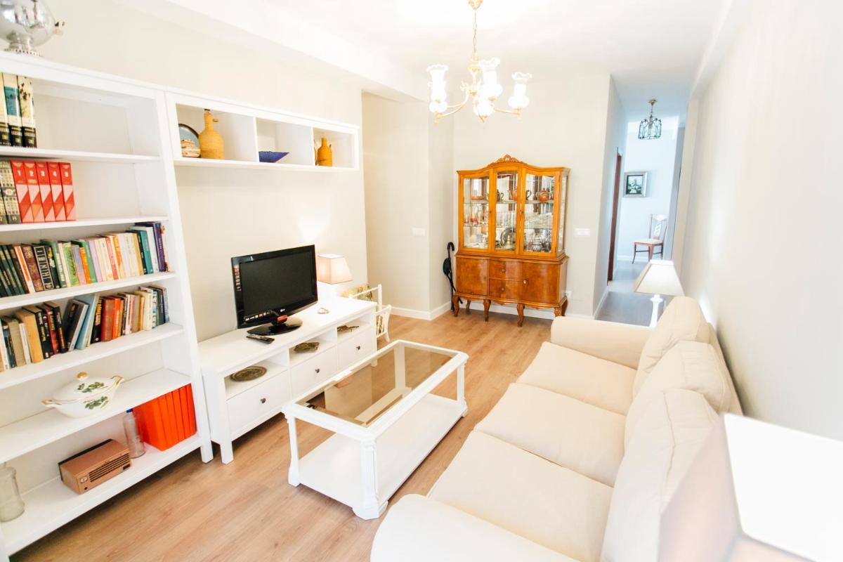 Suitetrails - Idilico ático en Triana-3BD+1BTH