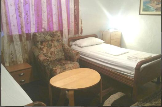 Communist style apartment - Housity