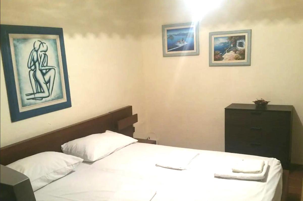 Communist style apartment - Housity