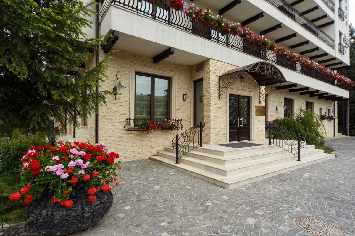 Hotel Helen - Housity