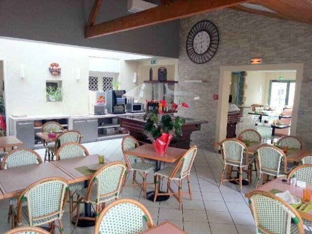 Logis Hotel Restaurant Le Grand Turc - Housity