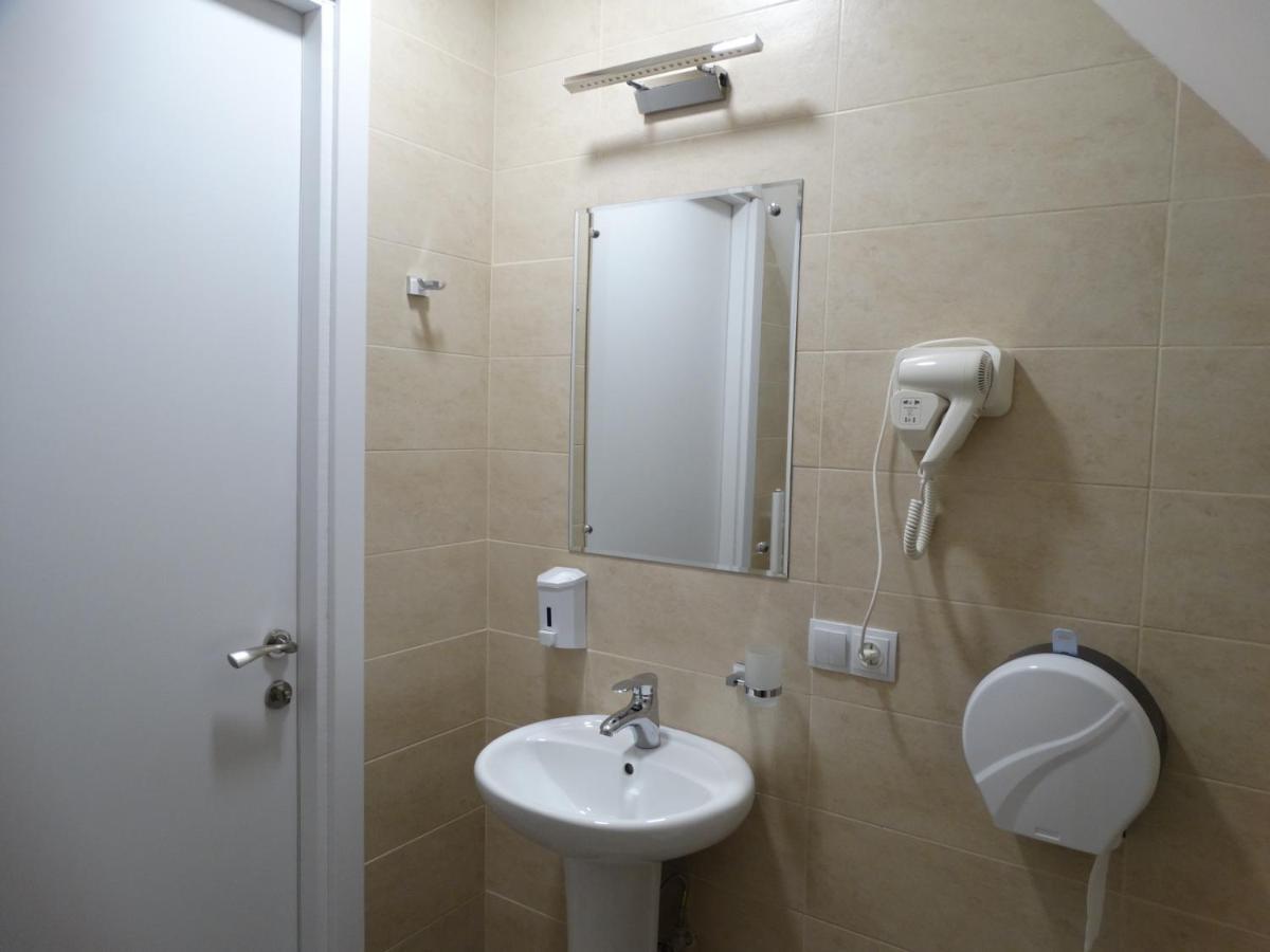 Hotel Boutique IVERIA - Housity