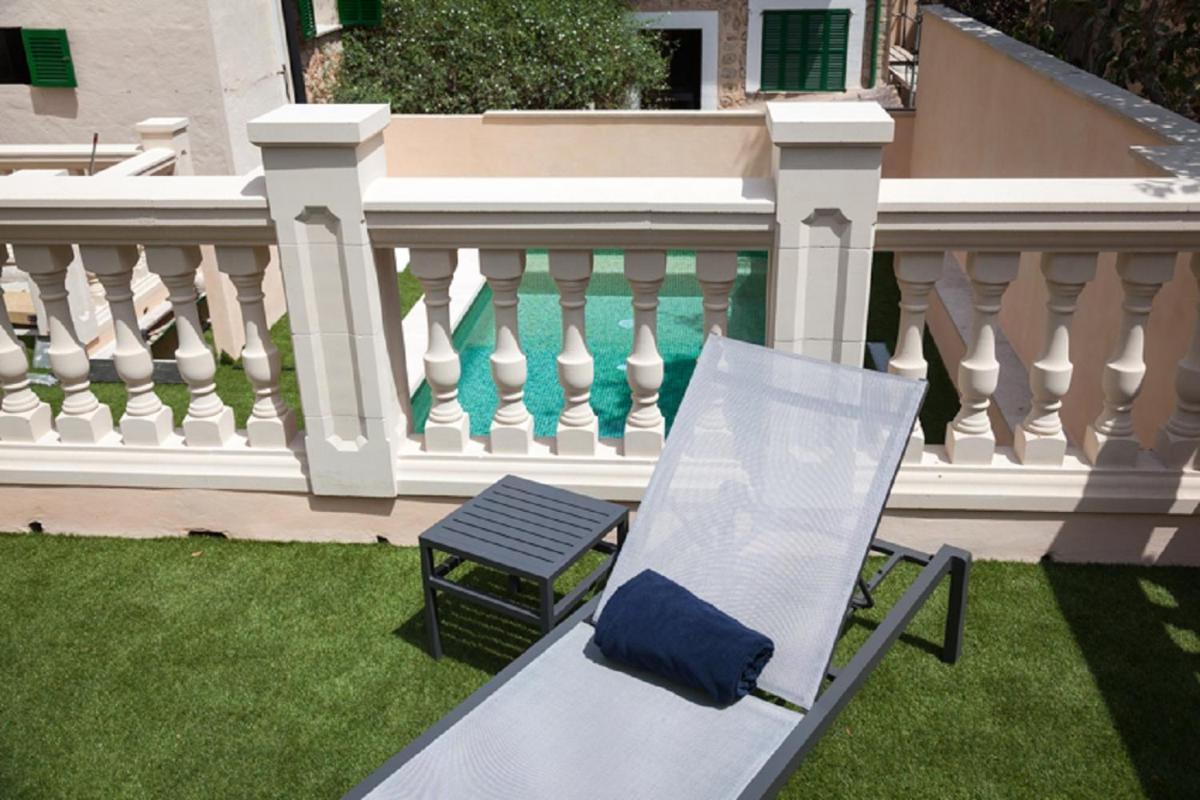 Un balcón o terraza de Hotel El Guía