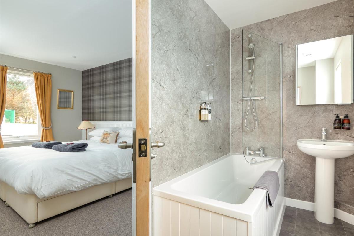 Highland Holiday Cottages - Housity