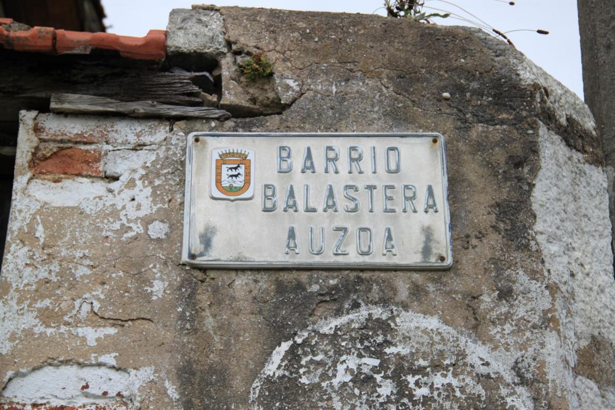 Apartamento Rural Zuri - Housity