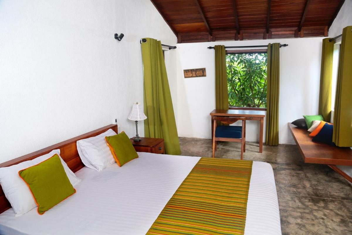 Villa by the Lake Bolgoda, Moratuwa-Colombo - Housity