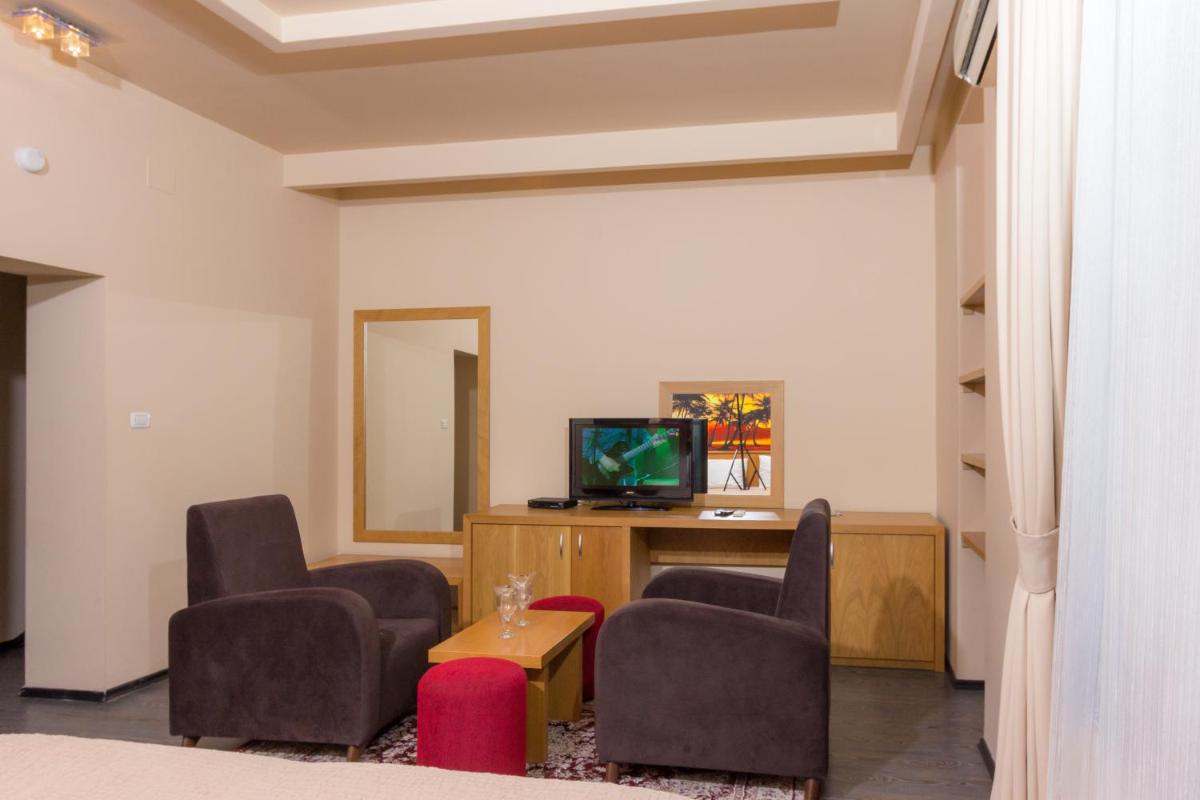 Hotel Lirak - Hizvo