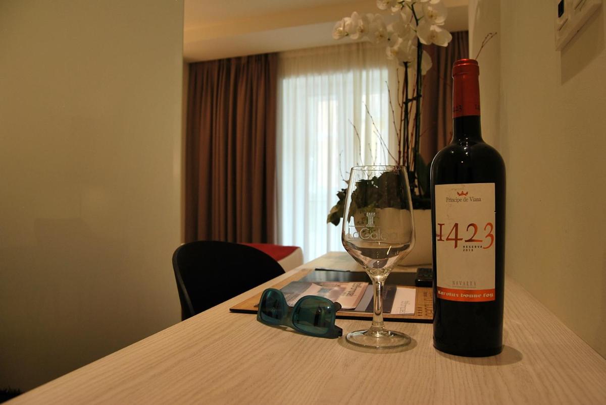 Bebidas en Hotel Pompaelo Plaza del Ayuntamiento & Spa