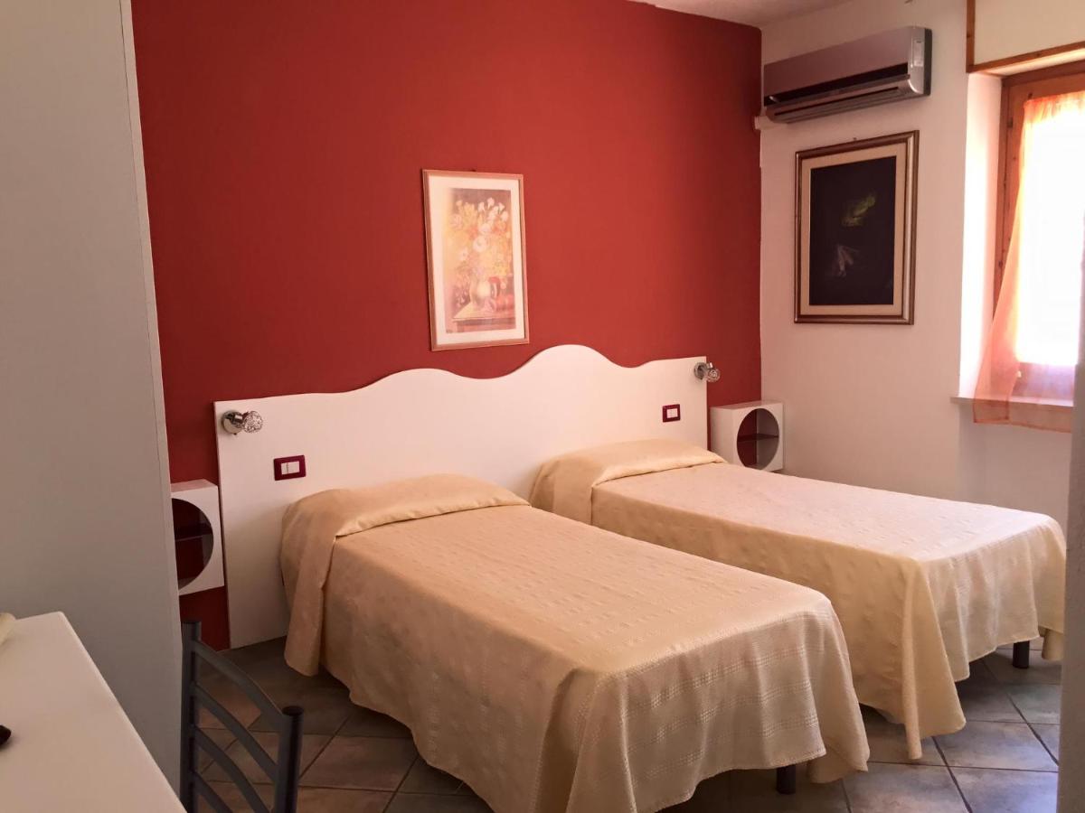 Hotel Sandalion - Housity