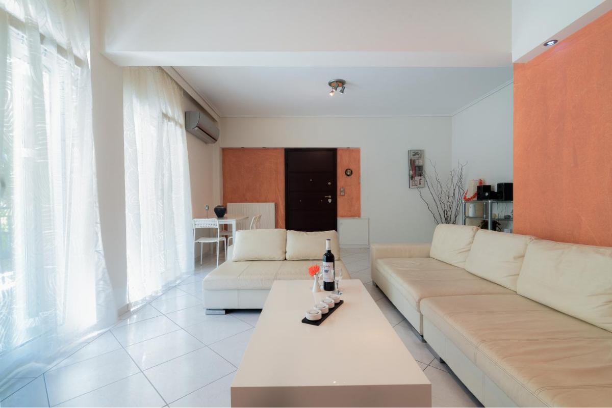 Seaside House in Voula - Housity