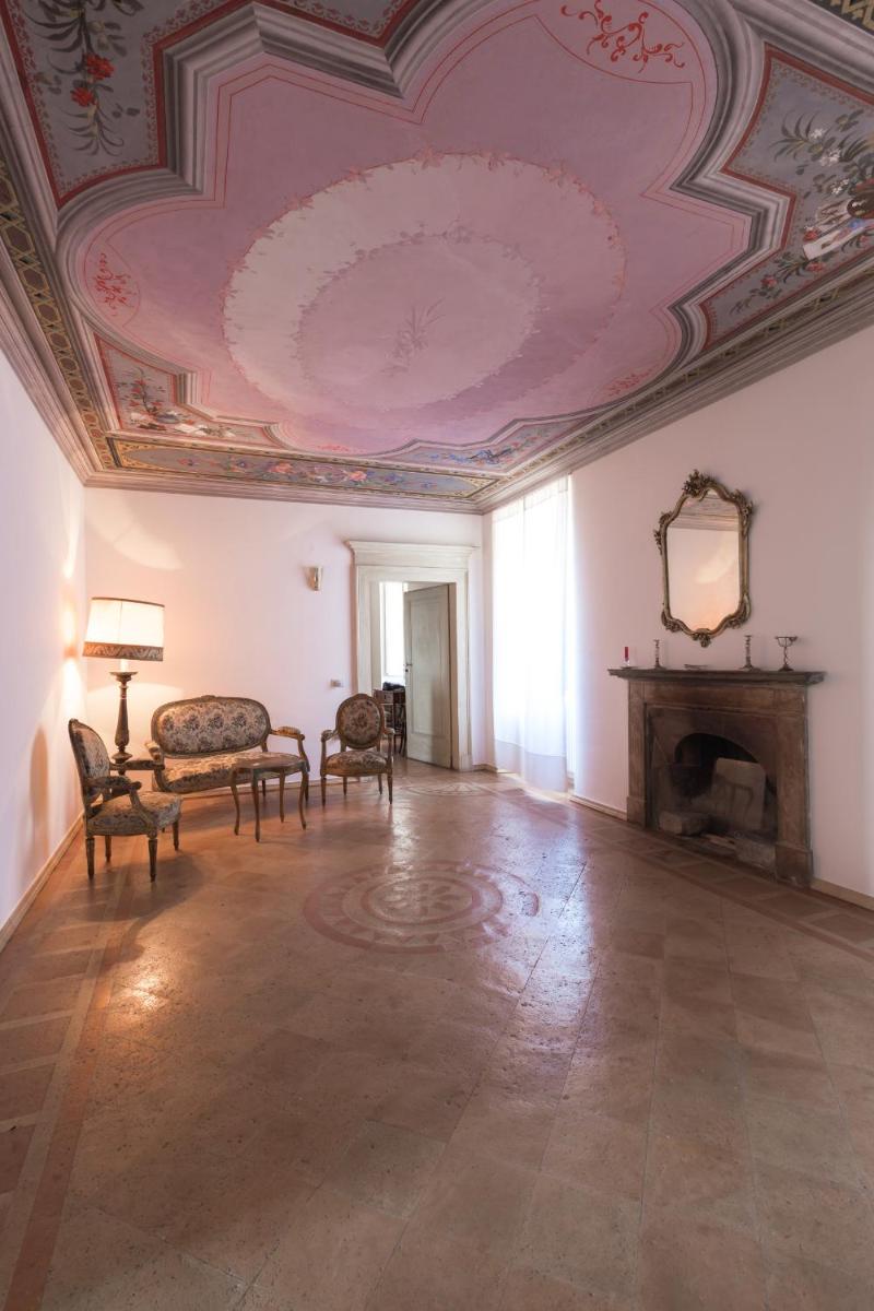 Palazzo Polini-Fioretti Apartment - Housity