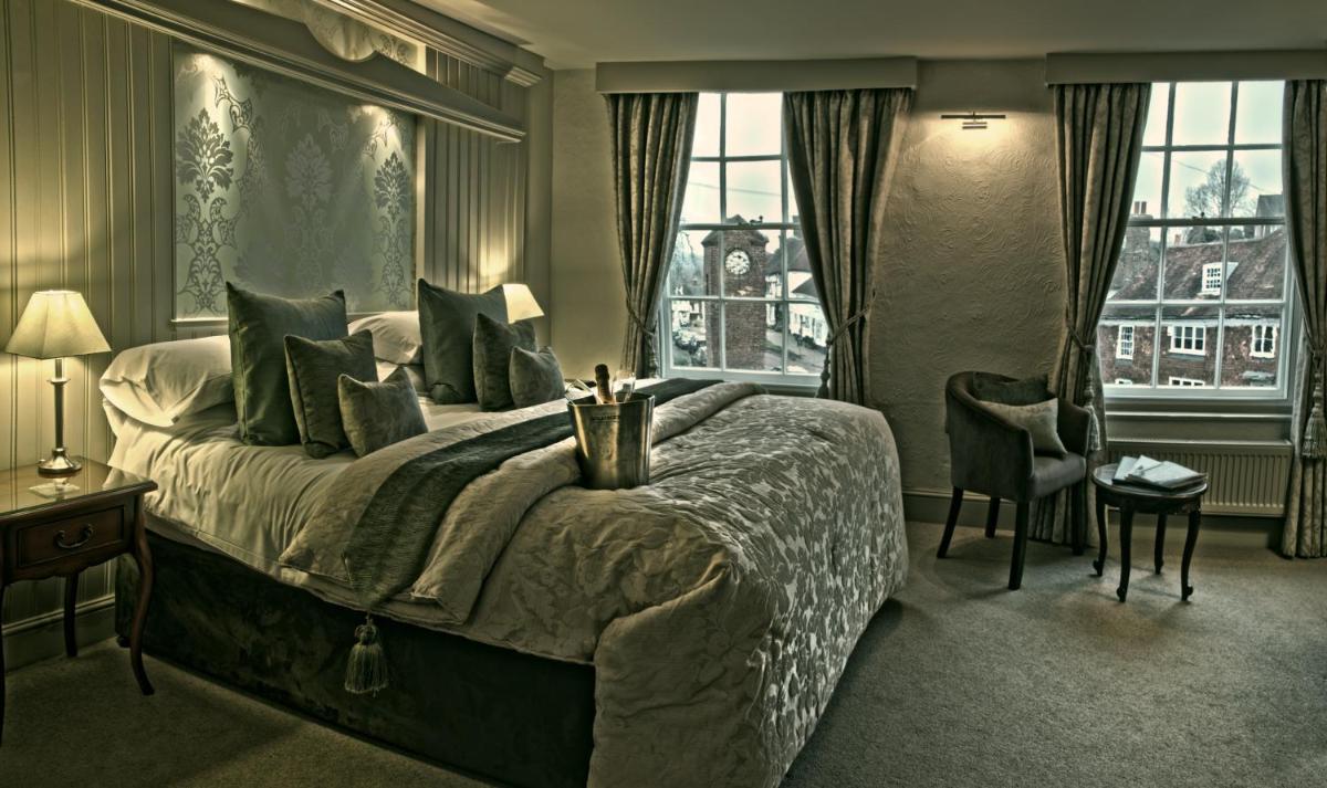 The George Inn - Housity