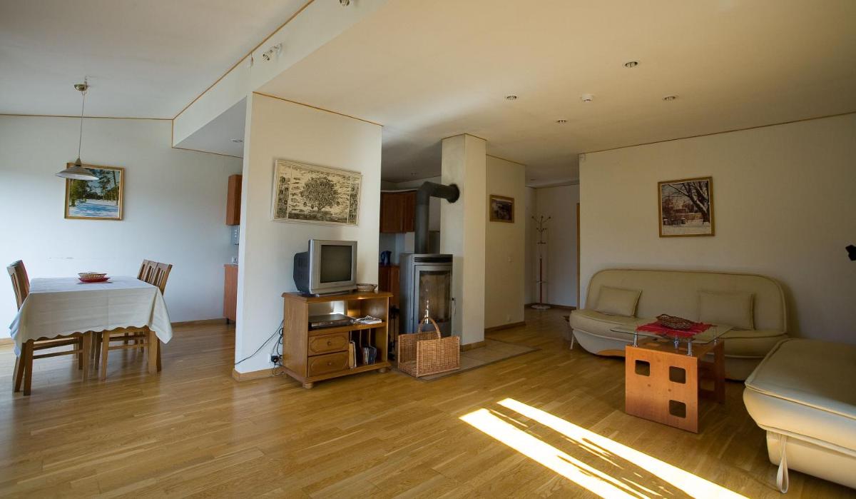Love Island Guesthouse - Housity