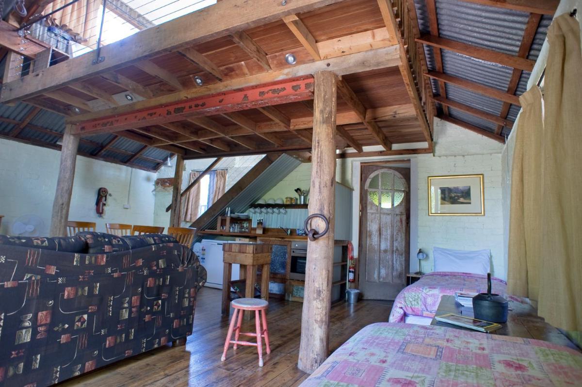 Old Leura Dairy - Housity