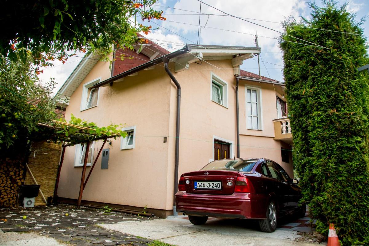 Villa Dino - Housity