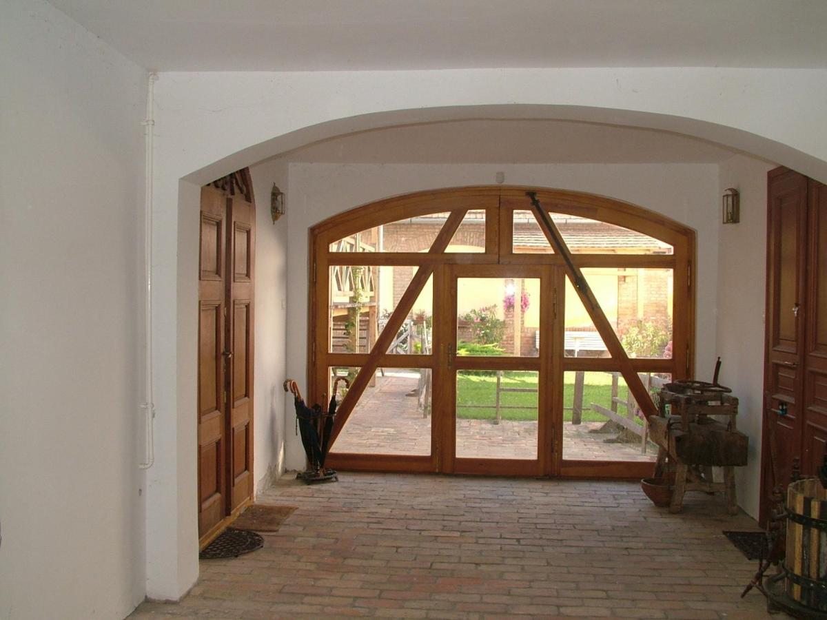 Hajós-ház - Housity