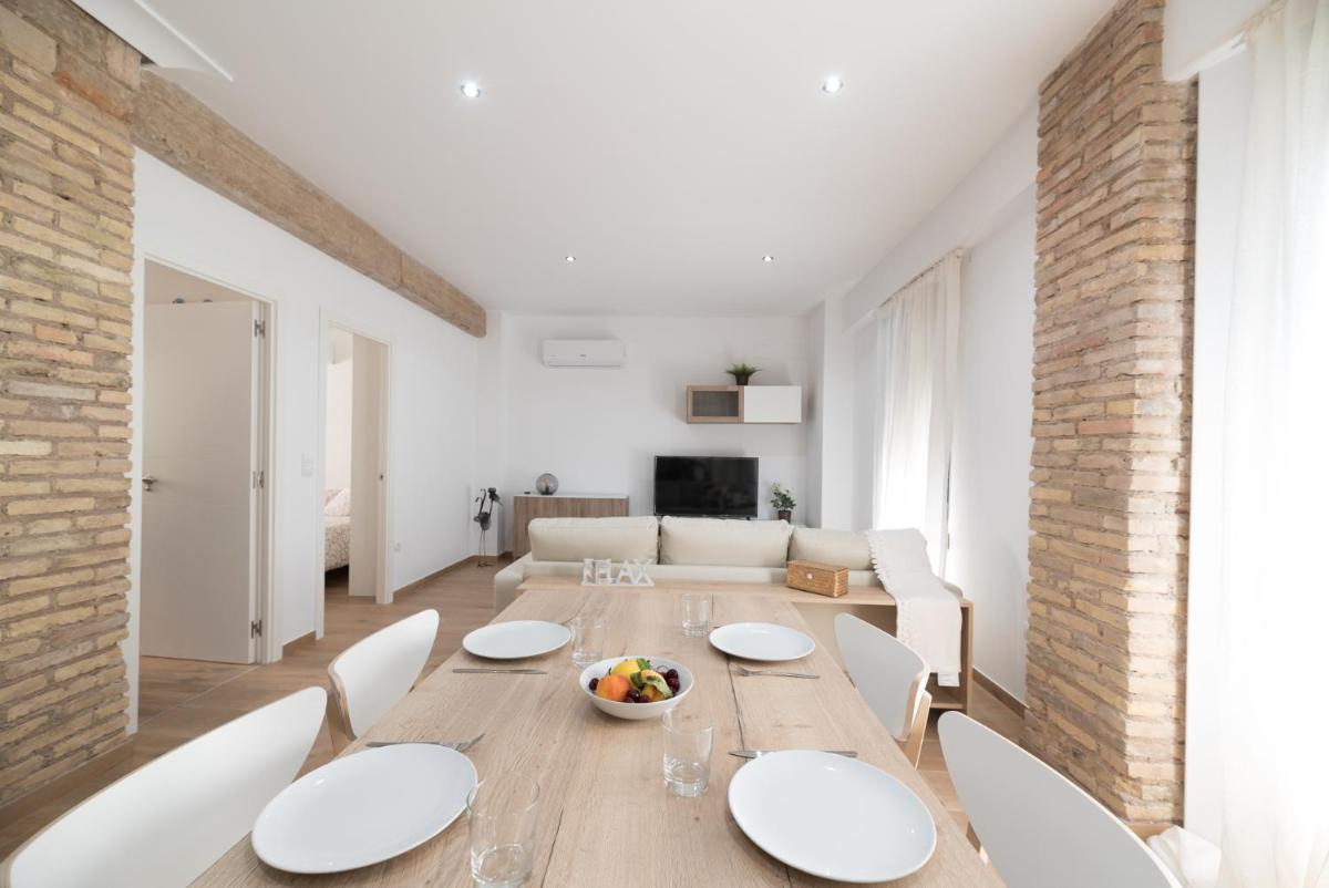 Peris y Valero Flat - Housity