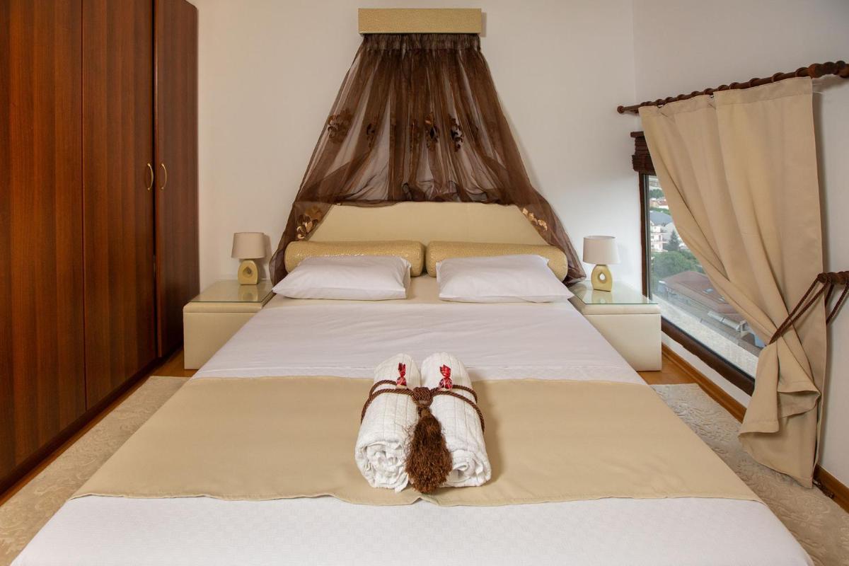 Villa Deluxe Sight - Housity