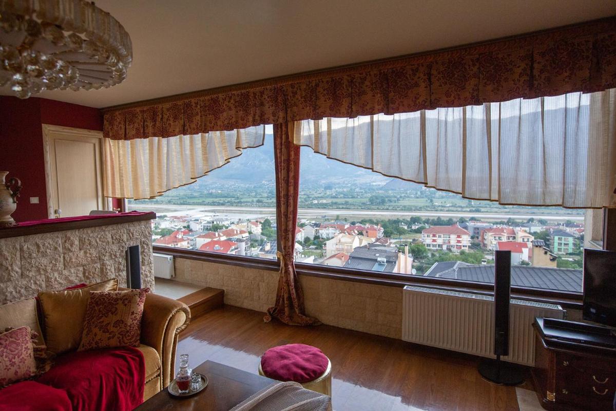 Villa Deluxe Sight - Housity