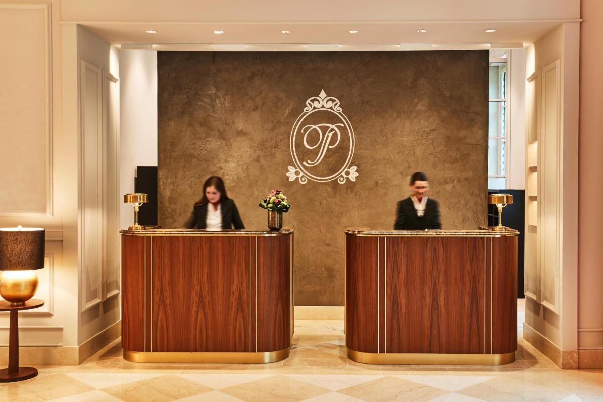 Mitarbeiter der Unterkunft Steigenberger ICON Grandhotel & Spa Petersberg