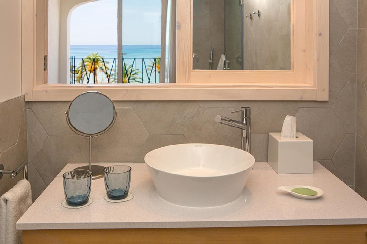 Un baño de Myseahouse Flamingo - Adults Only 4* Sup