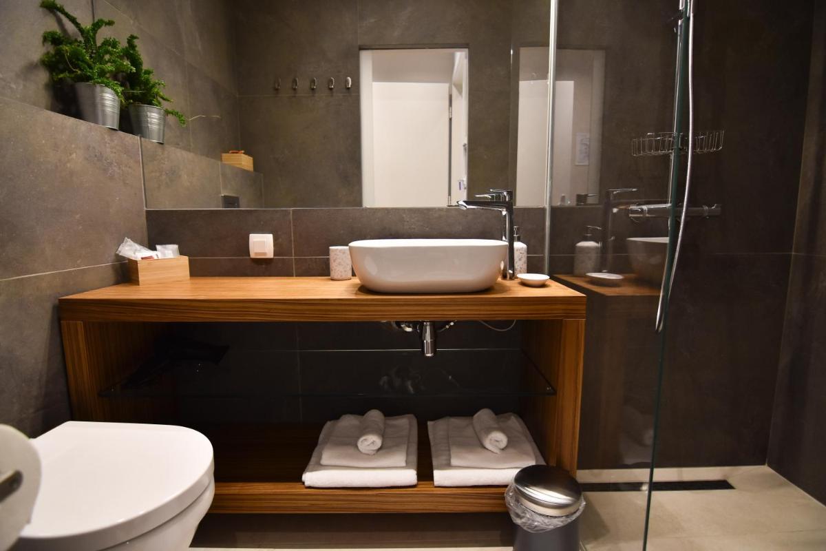 Karlo Main Square Apartments - Housity