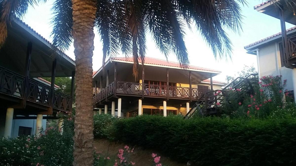 Villa at the Beach, Blue Bay Golf & Beach Resort - Housity