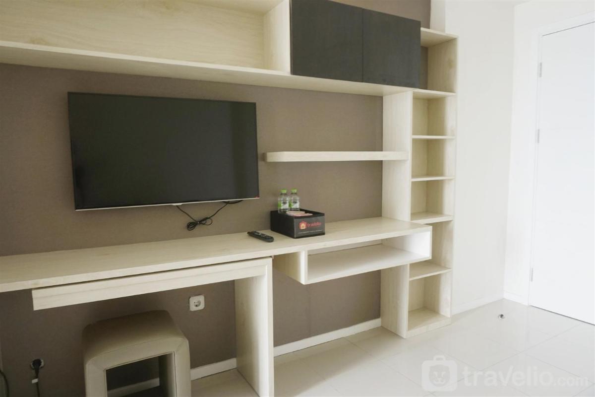 Homey 2BR Apartment at Parahyangan Residence near Parahyangan University By Travelio - Housity