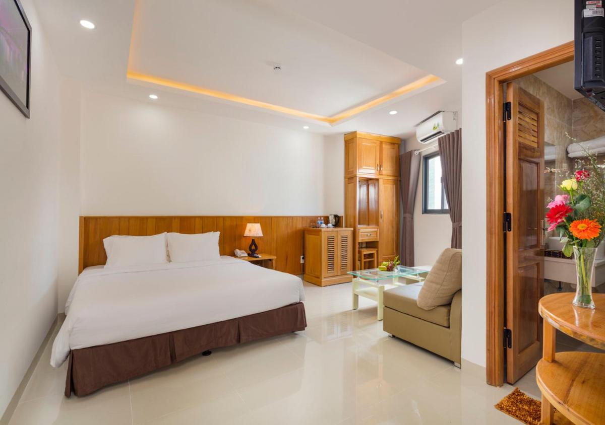Royal Hotel Nha Trang - Housity