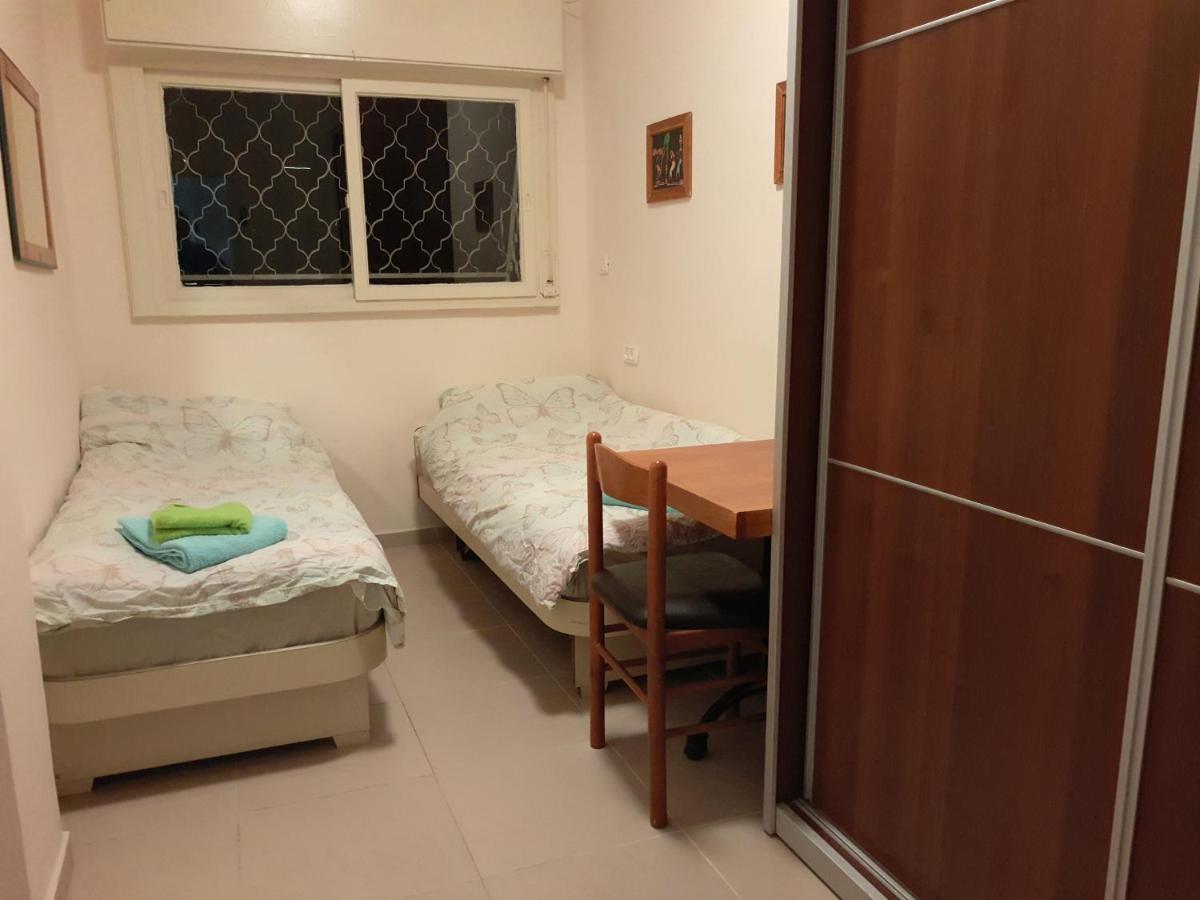 3 Stairs Only to Cozy Flat on Hillel st - Housity