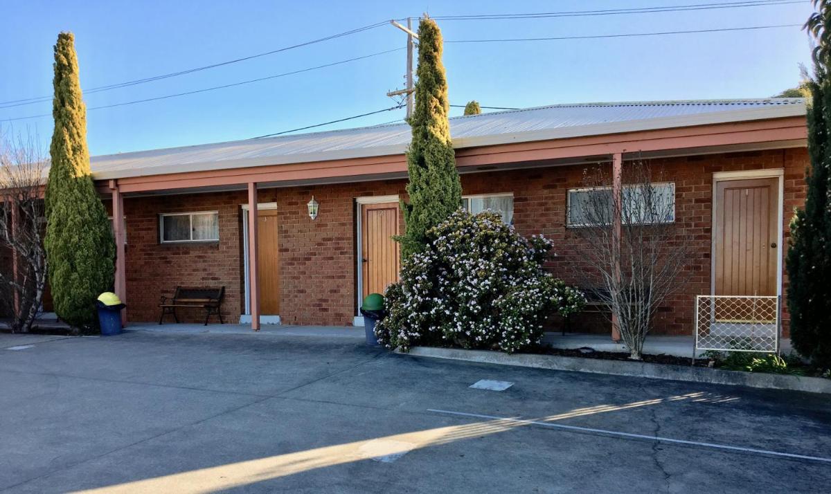 Inverloch Central Motor Inn - Housity