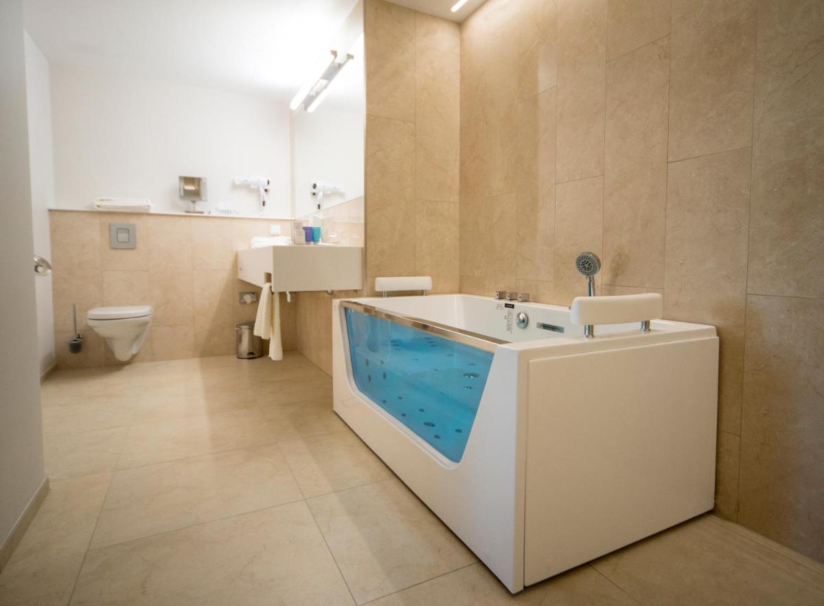 Metropol Spa Hotel - Housity