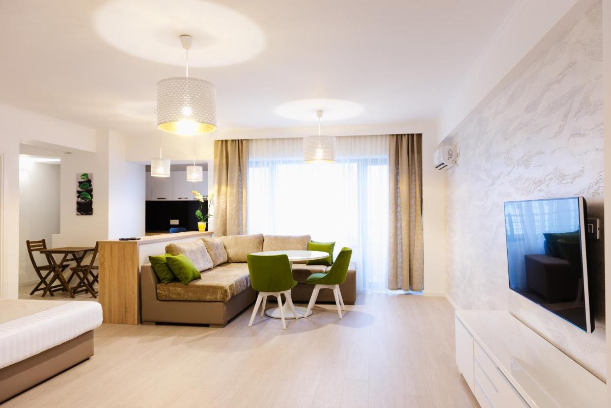 Luxury Accommodation Belvedere Titan Park - Housity