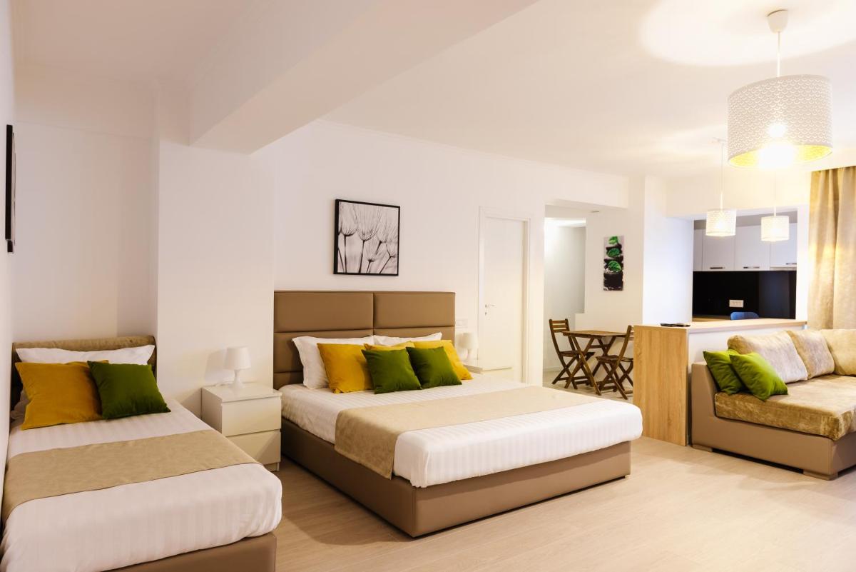 Luxury Accommodation Belvedere Titan Park - Housity