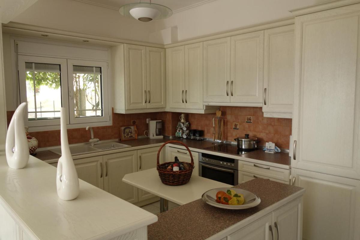 Beach Front House With View - Housity