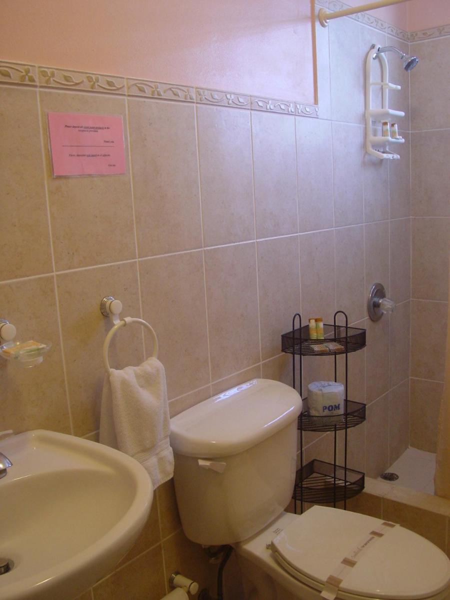 Dos Angeles del Mar Bed and Breakfast - Housity