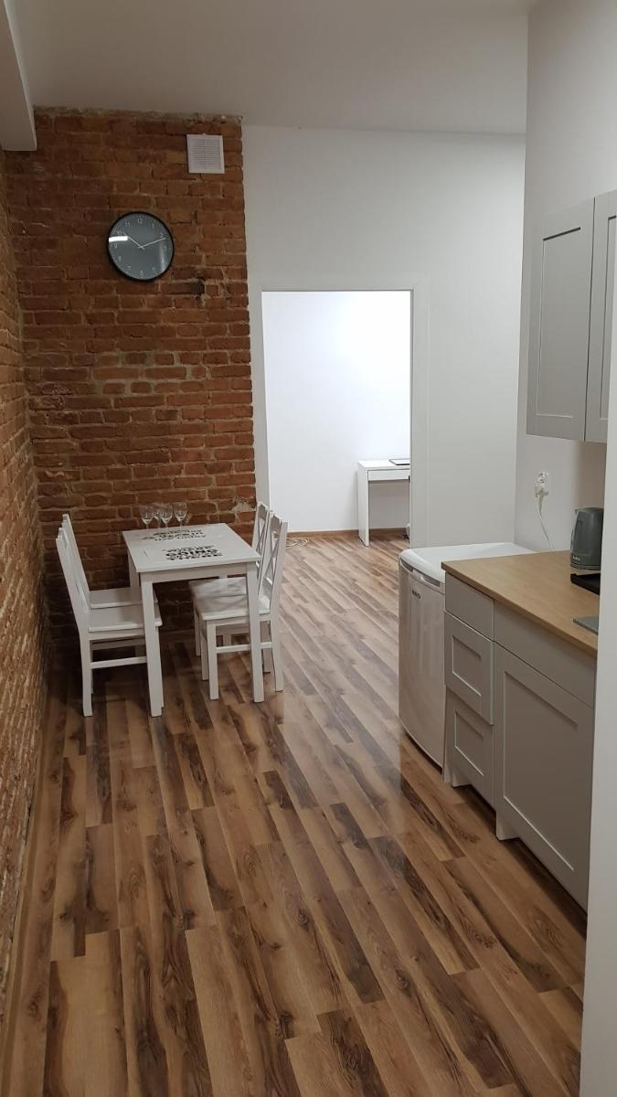 Apartament nr 15 - 2 pokoje z prywatnymi łazienkami Centrum Poznań - Housity