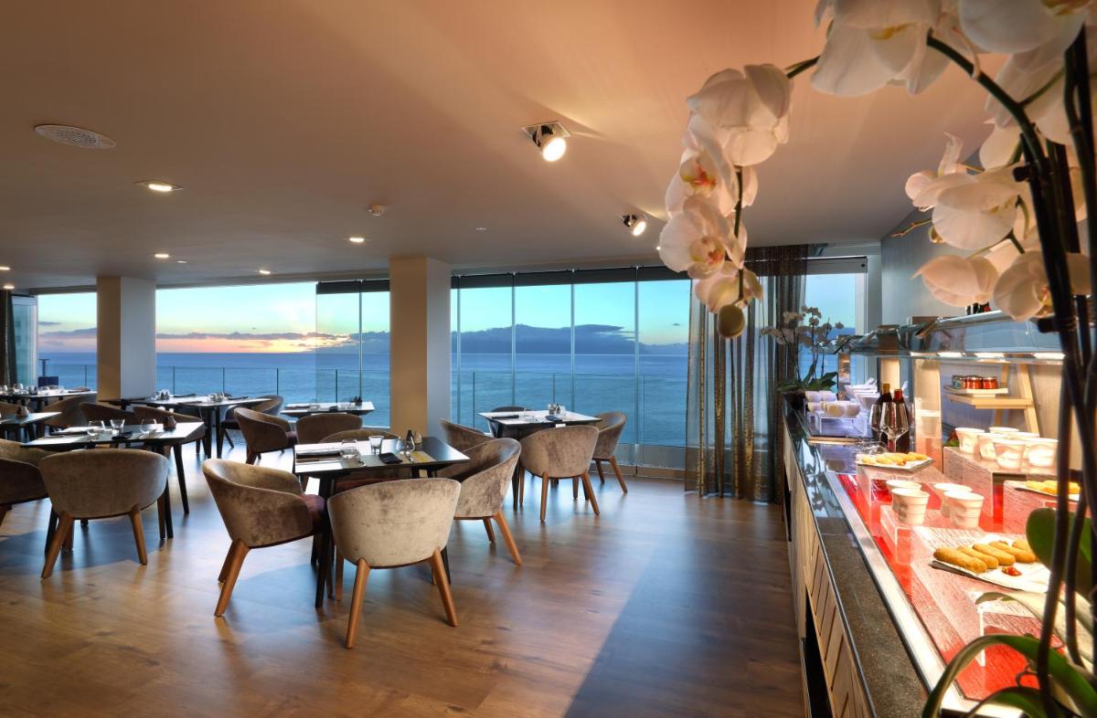 Comida en o cerca de este hotel