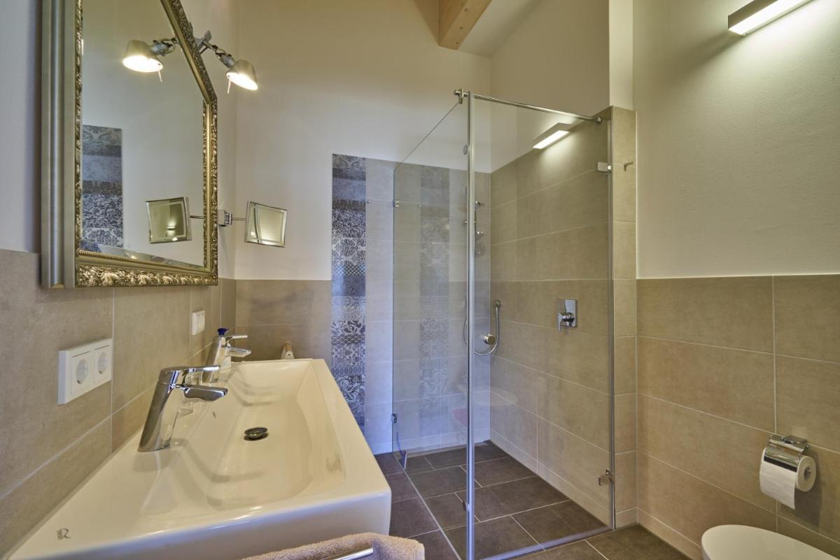 Ein Badezimmer in der Unterkunft Alb Appartements