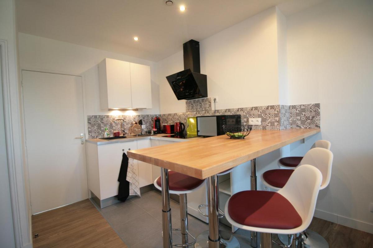 Comme à la Maison - DE LA TOUR - Housity