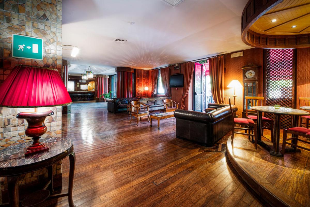 Grand Hotel Colony - Housity