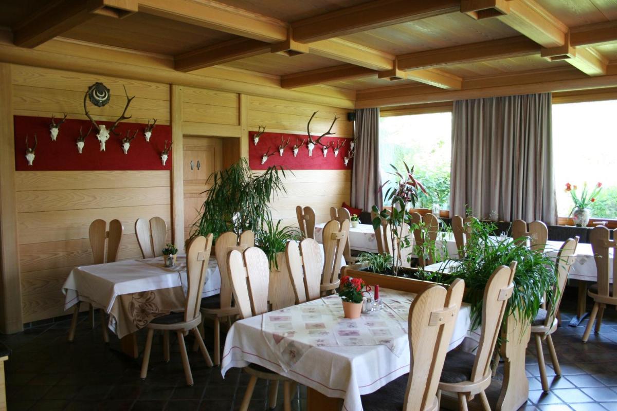 Hotel & Restaurant Karpfen - Housity