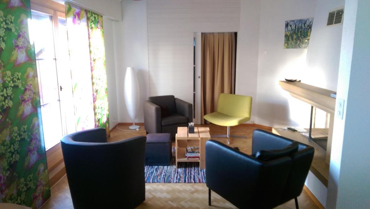 La Petite Fleur - Housity