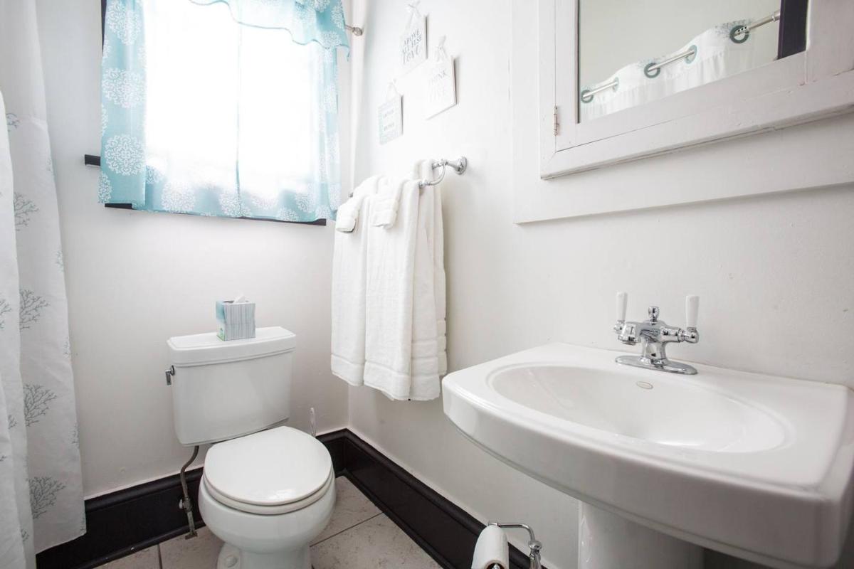 Perfect NOLA Hideaway - Housity